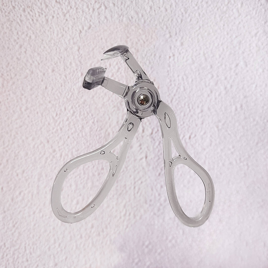 Pretty Pink Lash Curler