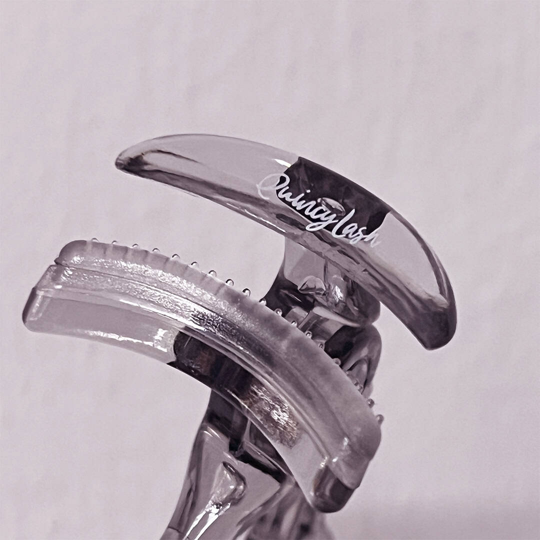 Pretty Pink Lash Curler